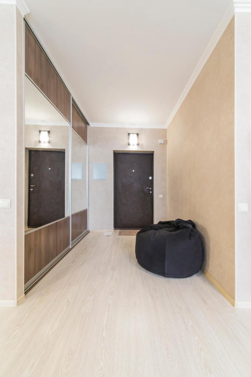 Studio Apartment On Bazhana Kiev Buitenkant foto
