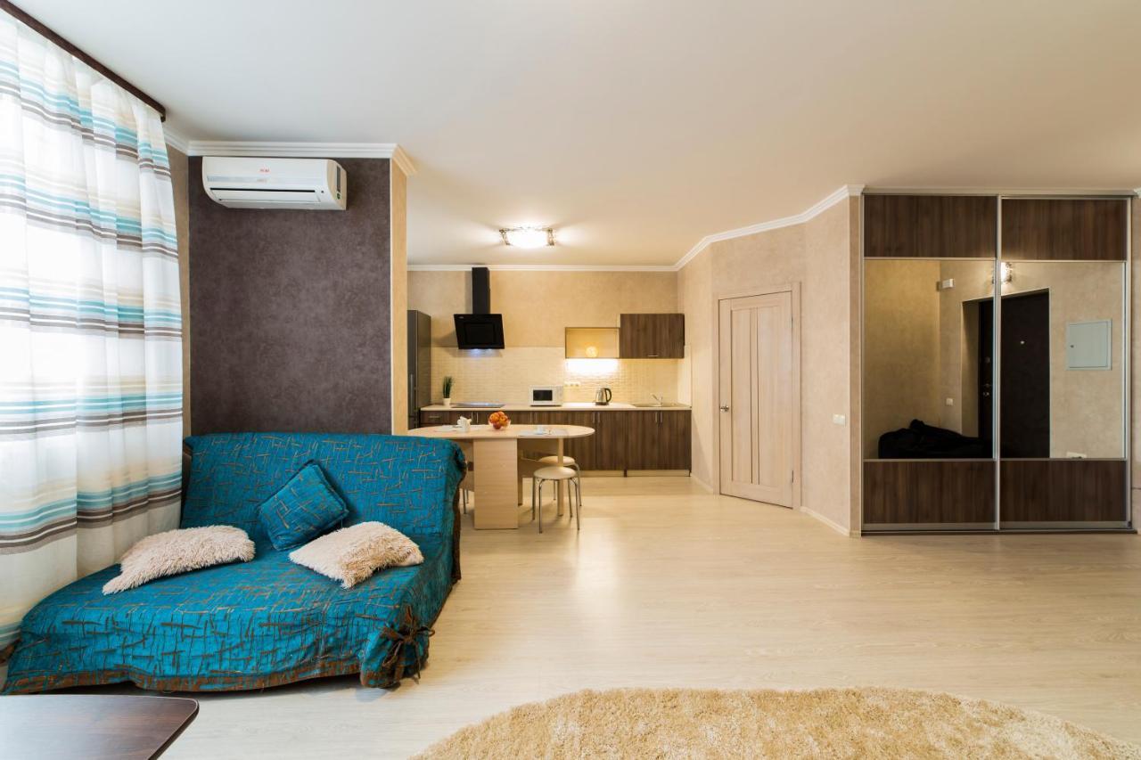 Studio Apartment On Bazhana Kiev Buitenkant foto
