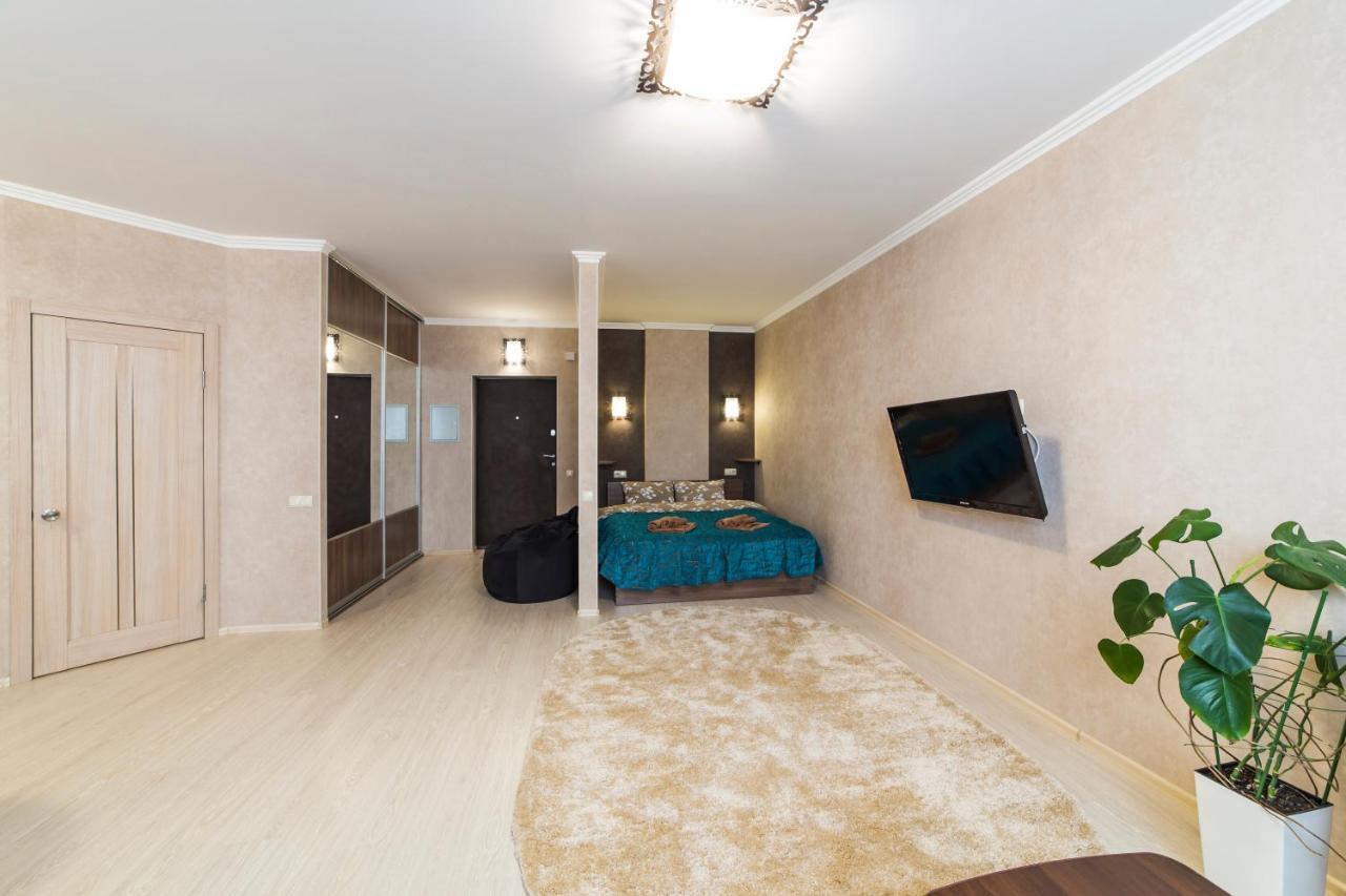 Studio Apartment On Bazhana Kiev Buitenkant foto