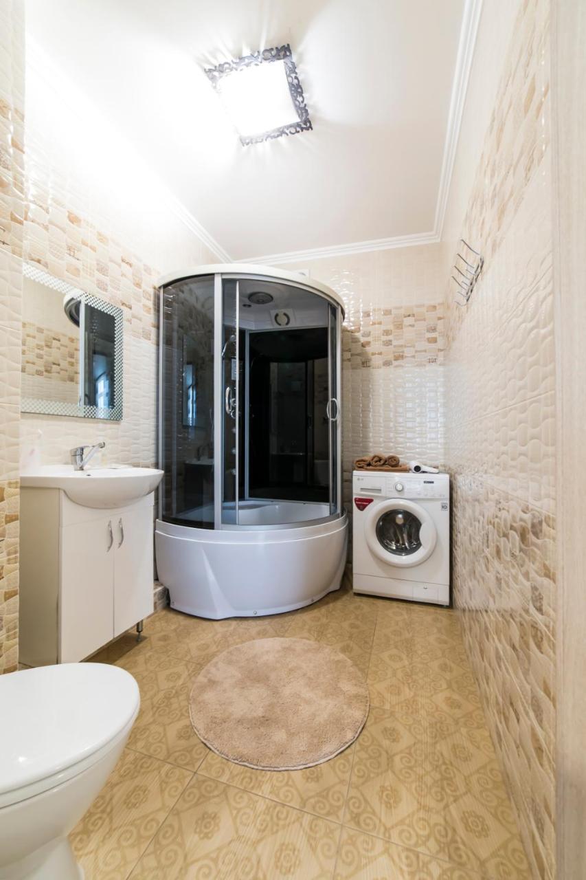 Studio Apartment On Bazhana Kiev Buitenkant foto